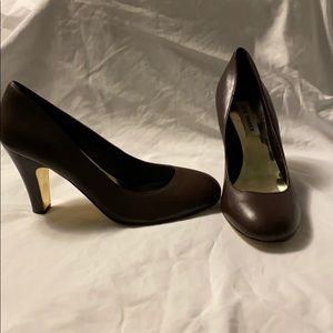 Leather in very good condition ( Very nice shoe)